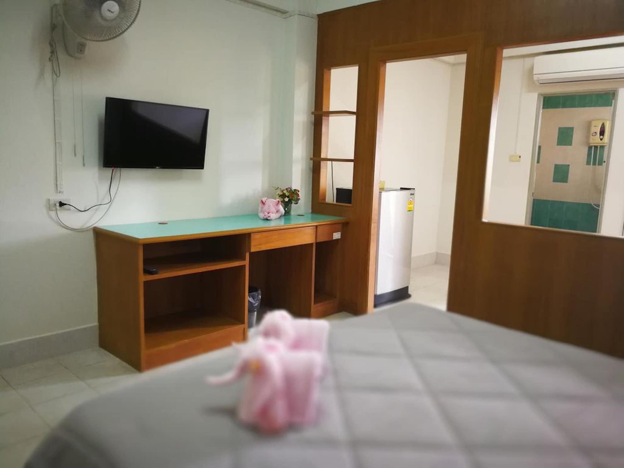 Benjamart Residence Hat Yai Bagian luar foto