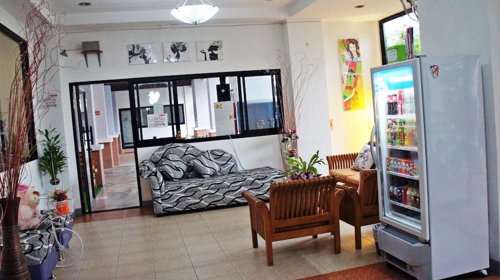 Benjamart Residence Hat Yai Bagian luar foto