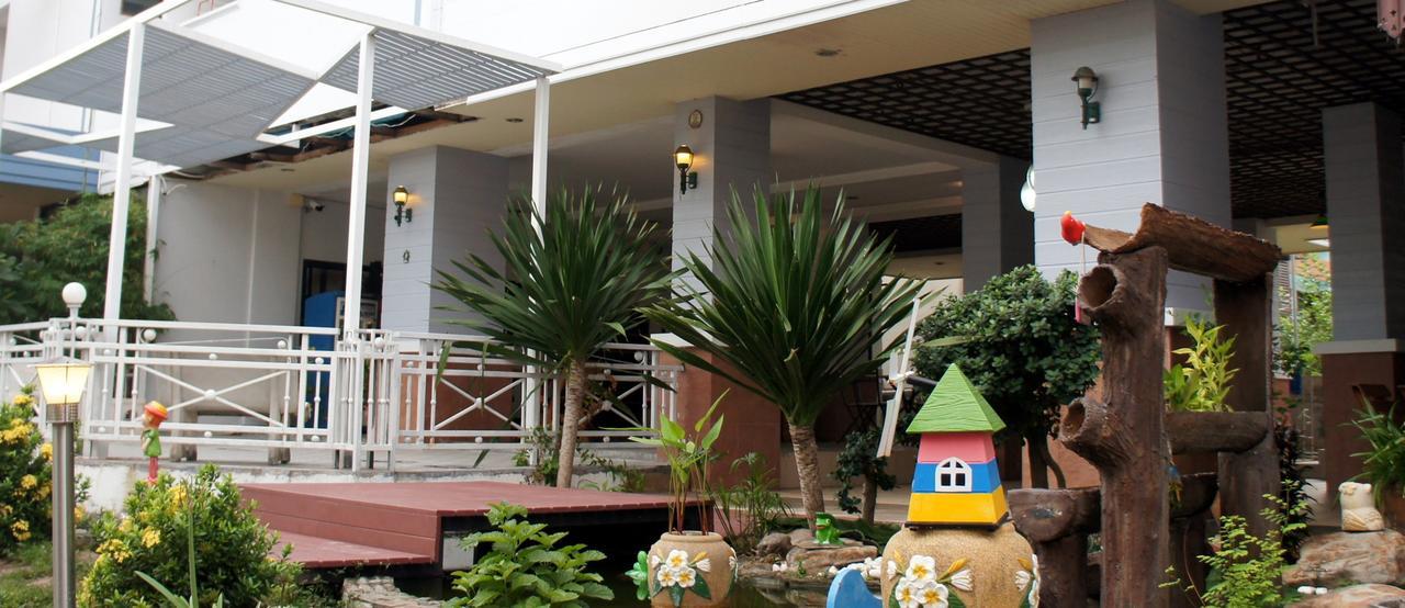 Benjamart Residence Hat Yai Bagian luar foto